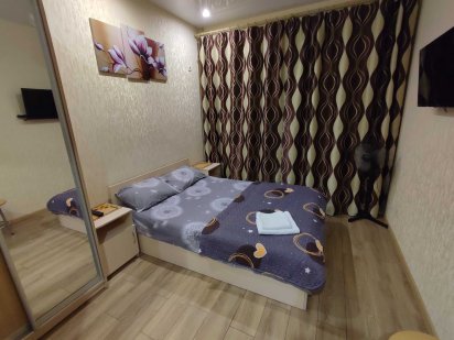 Сдам уютную 1-ком. кв. посуточно и почасово, м. Холодная гора, Класс Харьков