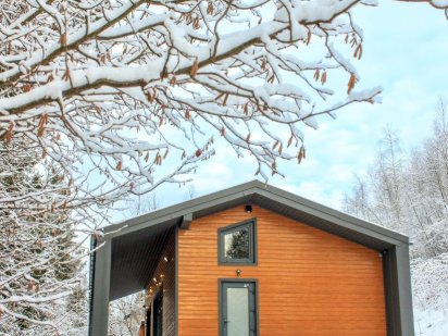 Будинок у Славську з видом на гору Тростян Славское