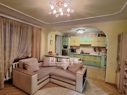 У продажу 4 кімн. квартира з євроремонтом Черноморск