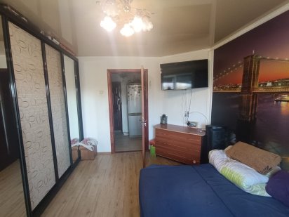 СИМПАТИЧНА 2-х кімн Квартира  Продаж Мукачево