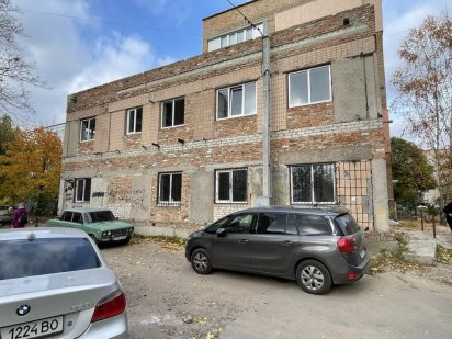 Продам двоповерхове приміщення в центрі міста Олександрія