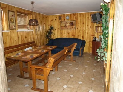 Комплекс для бизнеса: две сауны с бассейнами, два бокса мойки авто Александрия