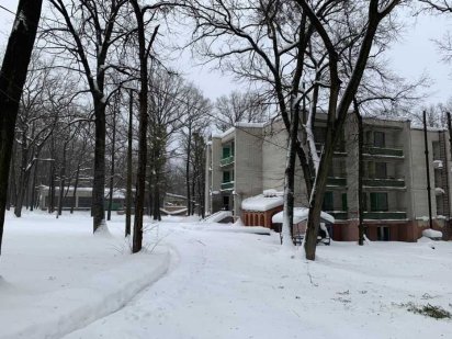 Продам Здания с территорией 3 ГА 500000$ Високий