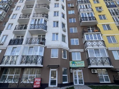 Продаж цокільного приміщення фасад Вишгород Вышгород