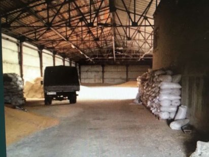 Продам огромный склад 1100м2 в г.Изюм 300м от ЖД рынка Ізюм