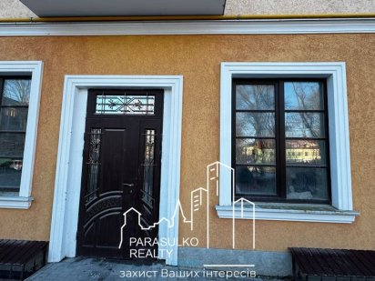 Комерційне приміщення (ремонт зроблять під орендаря) Кам'янець-Подільський