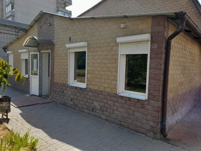 Приміщення комерційного використання Канів