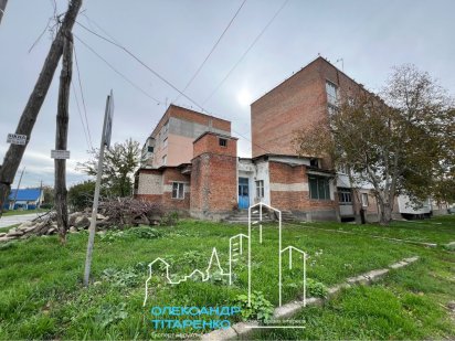 Продам комерційне приміщення з боксом під бус! Кам'янець-Подільський