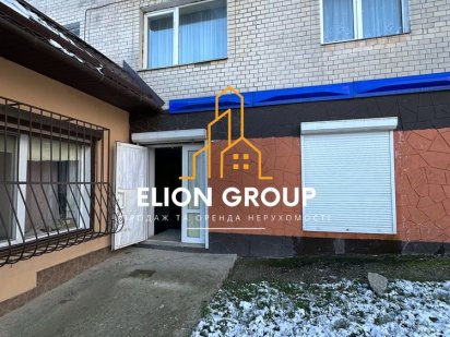 Продам велике комерційне приміщення на мікрорайоні Кам'янець-Подільський