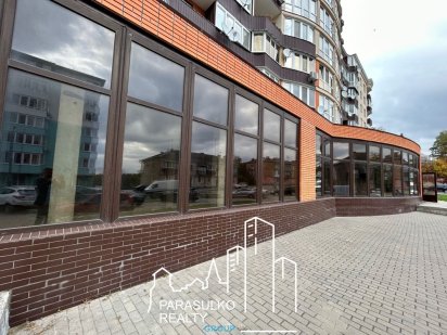 Продам комерційну нерухомість по вигідній ціні Кам'янець-Подільський