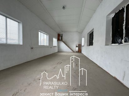 Продам комерційне приміщення із приватизованою земельної ділянкою Кам'янець-Подільський