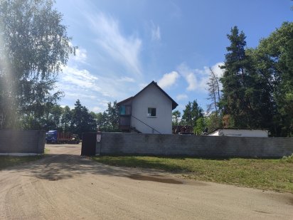 Продається комплекс приміщеннь в с.Різня Малин