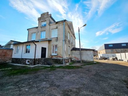 Продається виробничо-офісне приміщення в центральній частині м.Стрий Стрый