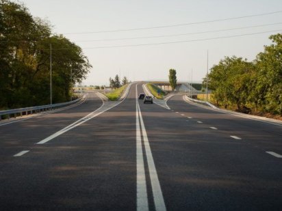 Продам майновий комплекс при трасі Київ-Чоп біля Стрия, 5,5 га Стрый