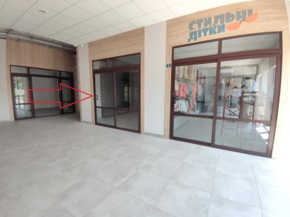 ТОРГОВИЙ ЦЕНТР
Приміщення розташоване на 2-пов. Стрый