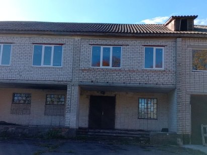 Продам приміщення,торг . Умань