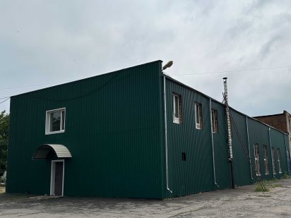 Комплекс виробничих приміщень (завод) в місті Умань Черкаської області Умань