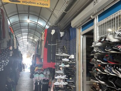 Вагончик в центрі міста з усім товаром. Можливий продаж без товару. Хуст