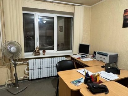 Продам помещение с отдельным входом возле парка славы Чугуев