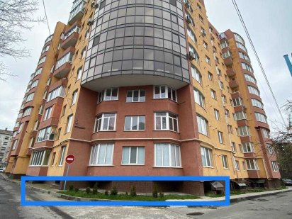 Продається напівцокольне приміщення на Виставці Хмельницкий