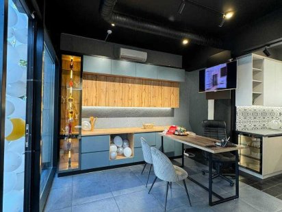 Продається шикарне фасадне приміщення. Центр міста Хмельницкий