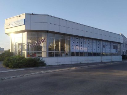 Продається автосалон та СТО з торговими приміщеннями Хмельницкий