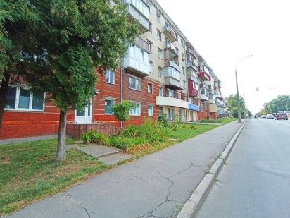 Продам фасадне приміщення Хмельницький