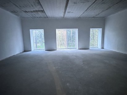 Продаж комерційного приміщення з видом на парк Ірпінь