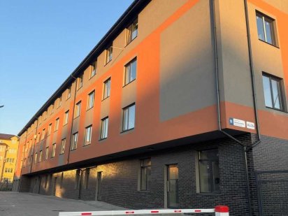 Продам комерцію з парковкою. Клубний будинок. 12-Школа 1100$ за м² Рівне