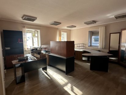 Продам приміщення в центрі міста Черновцы