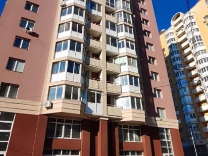 Пропоную до продажу нежитлове приміщення, після будівельників. 192 м² Черкаси