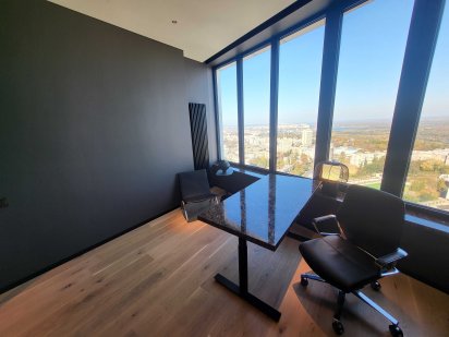 Продам офіс(63м2)з De Lux-ремонтом на 40 эт, Кловский спуск 7А Київ