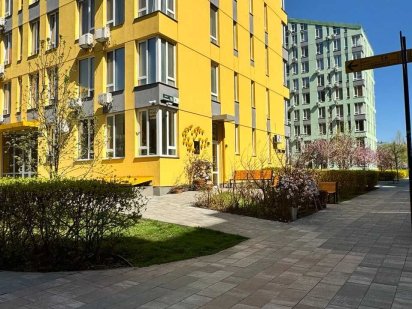 Комфорт Таун приміщення Бізнес з орендарем Київ