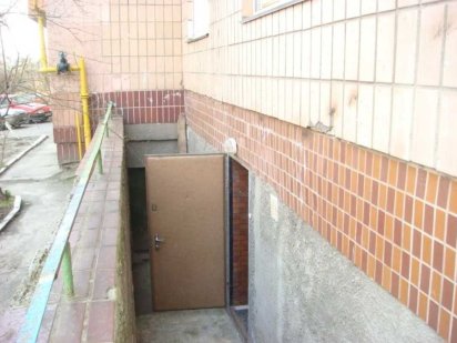 Продаю нежитлове приміщення 35 кв.м.  з окремим входом, без комісії Київ