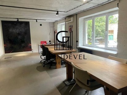 Продаж комерційного приміщення (офіс) по вул. Предславинська, 51.Центр Киев