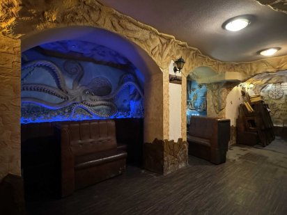 Продаж фасадного підвального приміщення Соборна. Винница