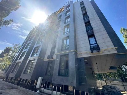 Цоколь с окнами в новом доме на Черемушках, КД Сокол, Космонавтов Одеса