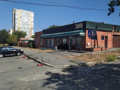 Продам СТО, шиномонтаж, кафе, магазин, S = 420 м2 Харьков