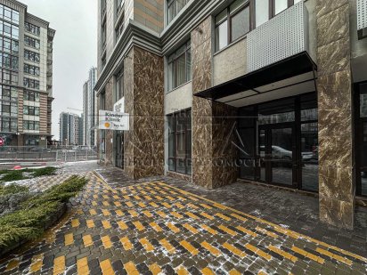 Фасад  1 поверх ,129м2 біля ЖК Новоперські Липки Киев