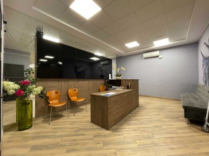 без % фасад приміщення 362м. Хоткевича 12, метро Чернігівська Киев