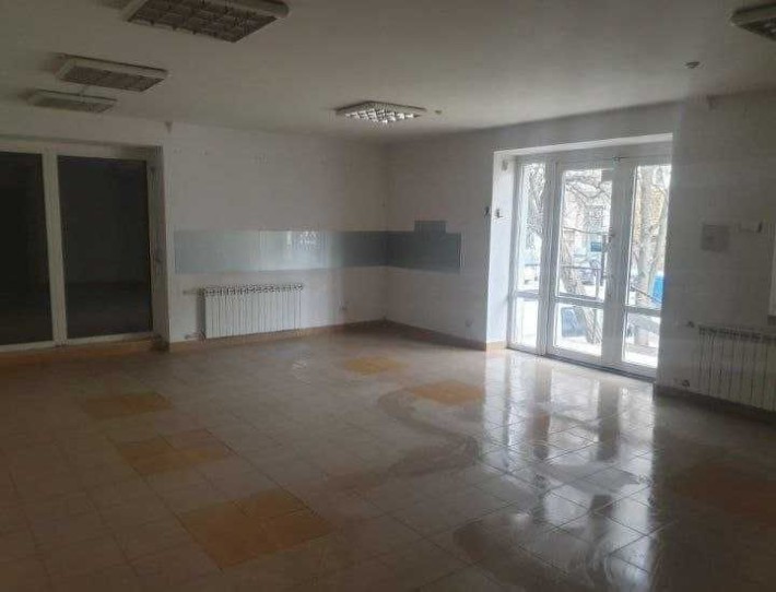Продаж комерційного приміщення на Сахарова - фото 1