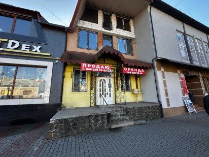 Продається комерційна споруда в м.Тячів Тячев