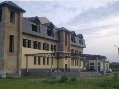 Продам готельно-розважальний комплекс на березі річки Рось Богуслав