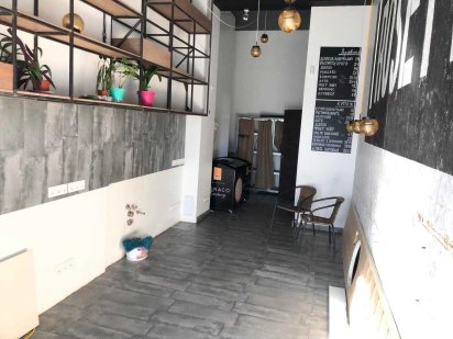 Хотов, помещение 24-40 кв.м под магазин, офис, шоу-рум,продам. Хотів