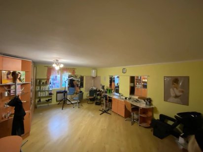 Двоповерхове нежитлове приміщення (магазин) Самбор