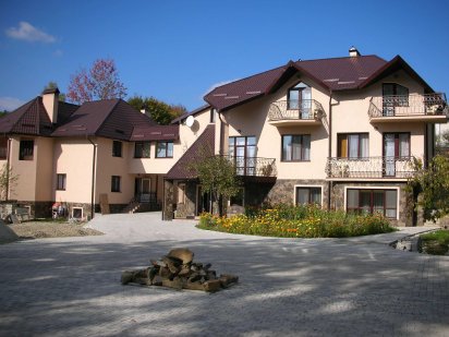 Продаж діючий готель  в місті  Моршин Моршин