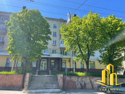 Продаж комерційного приміщення на вул. Дружби 3, площа 372.9 кв.м Петриков