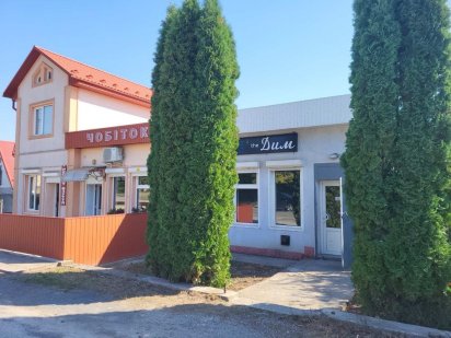 Продам або здам в оренду магазин Гусятин