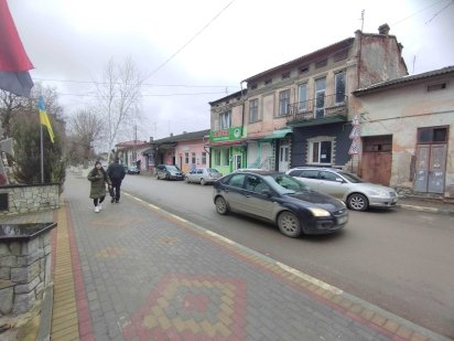 Продам комерційне приміщення в самому центрі Скала-Подольская