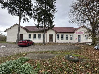 Нежитлове приміщення склад виробництво магазин лікарня Шипинці